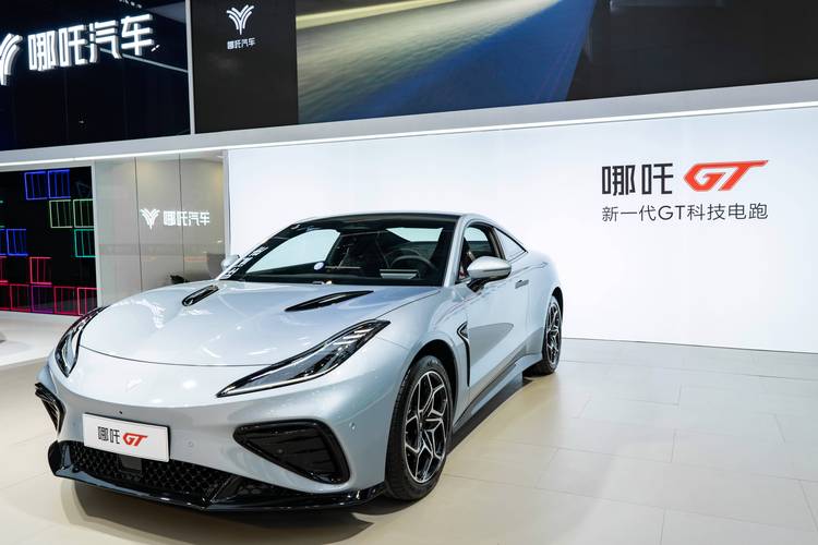 广州越秀区启集博企业管理咨询哪吒汽车在智能汽车领域的表现，领途汽车在新能源汽车市场中的影响力